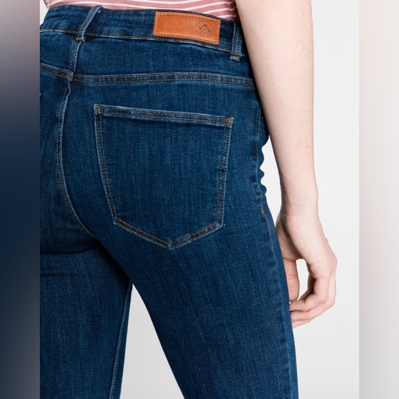 Vero Moda NWT Sheila kick flare jeans - Picture 3 of 8